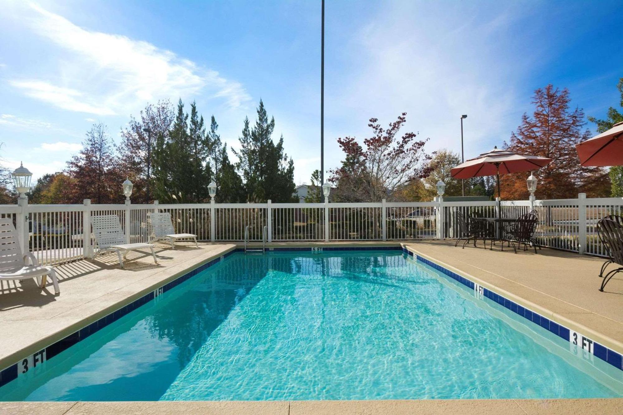 Country Inn & Suites By Radisson, Columbus, Ga Εξωτερικό φωτογραφία